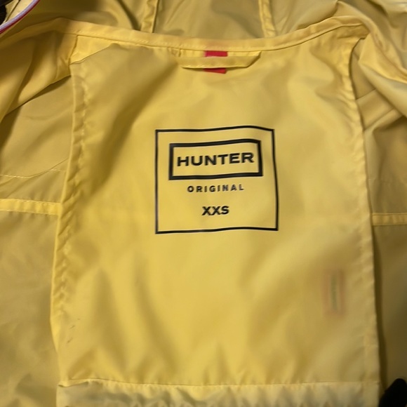HUNTER Lightweight Packable Jacket - Picture 3 of 9